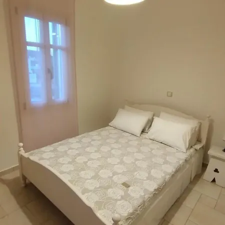 Levanda Paros House *