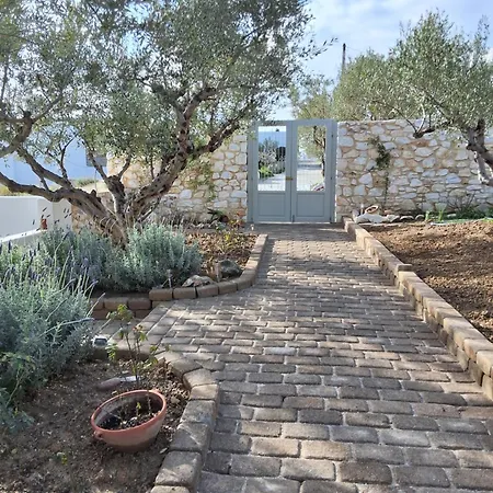 Levanda Paros House *